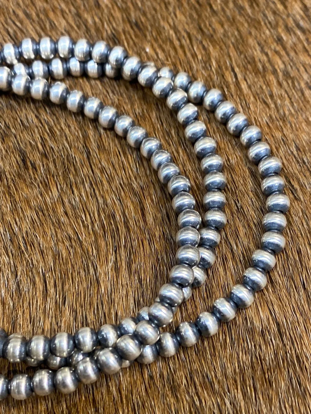 3mm Navajo Pearl Stretch Bracelet