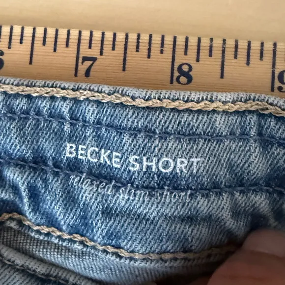 AG BECKE SHORTS - RELAXED SLIM SHORTS - MEDIUM WASH