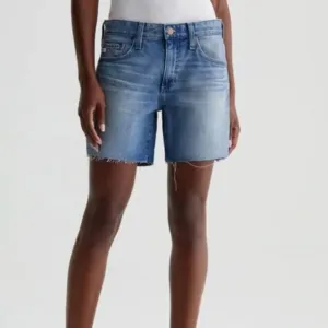 AG BECKE SHORTS - RELAXED SLIM SHORTS - MEDIUM WASH