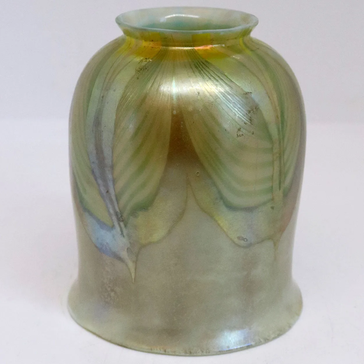 American Tiffany Studios Favrile Glass Iridescent Pulled Feather Lamp Shade