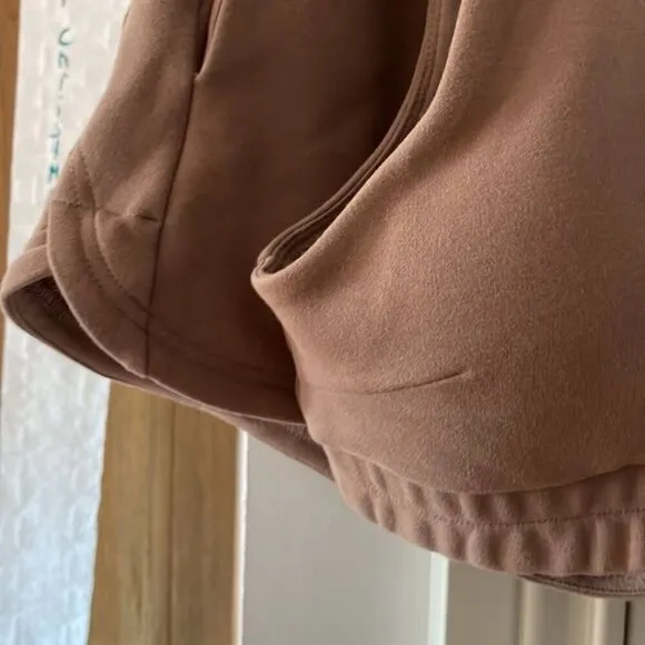 Azurfit.com shorts and crop top tan