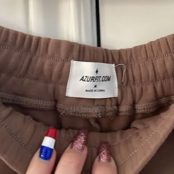 Azurfit.com shorts and crop top tan