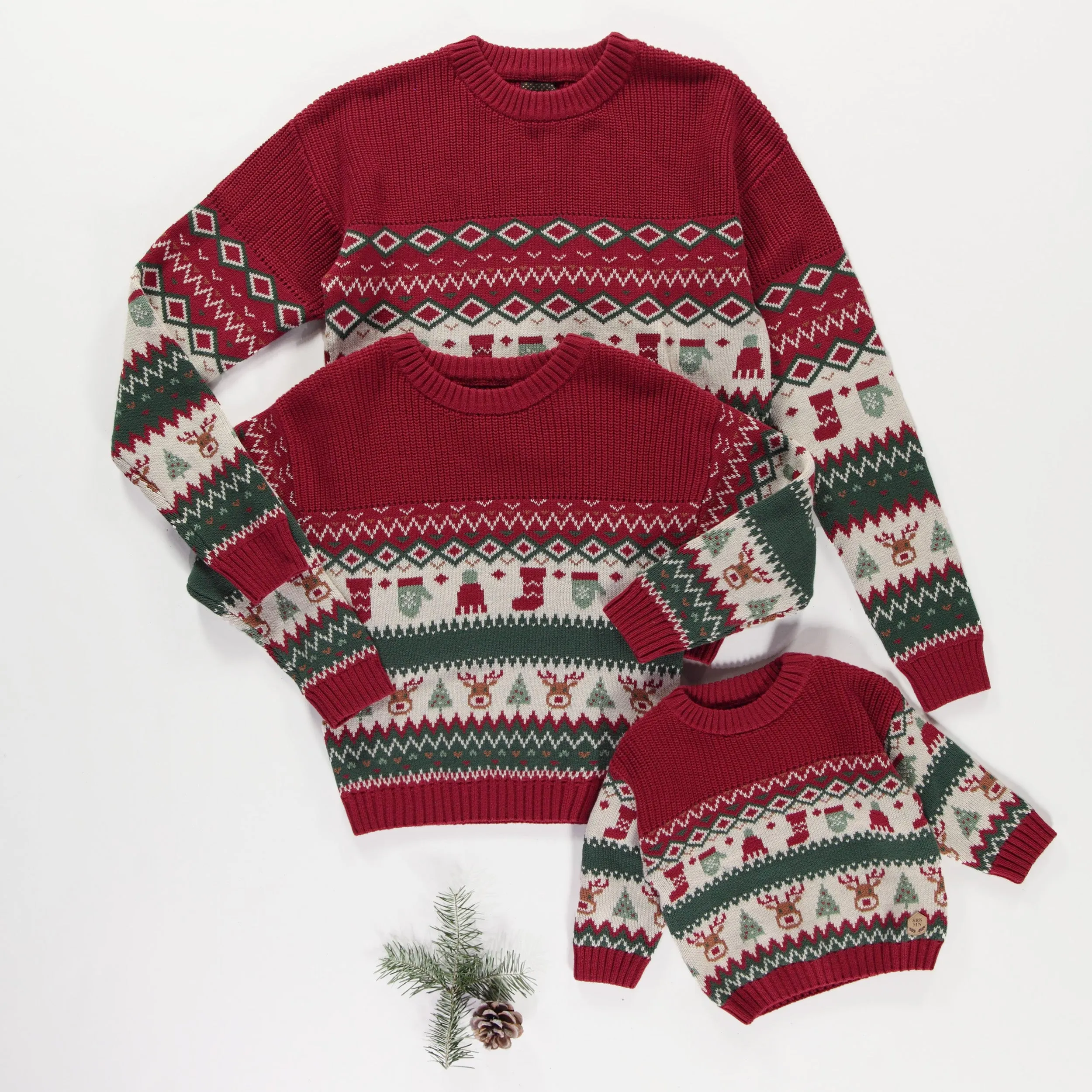 Chandail en tricot à motifs des fêtes, bébé || Knit sweater with holiday all over print, baby