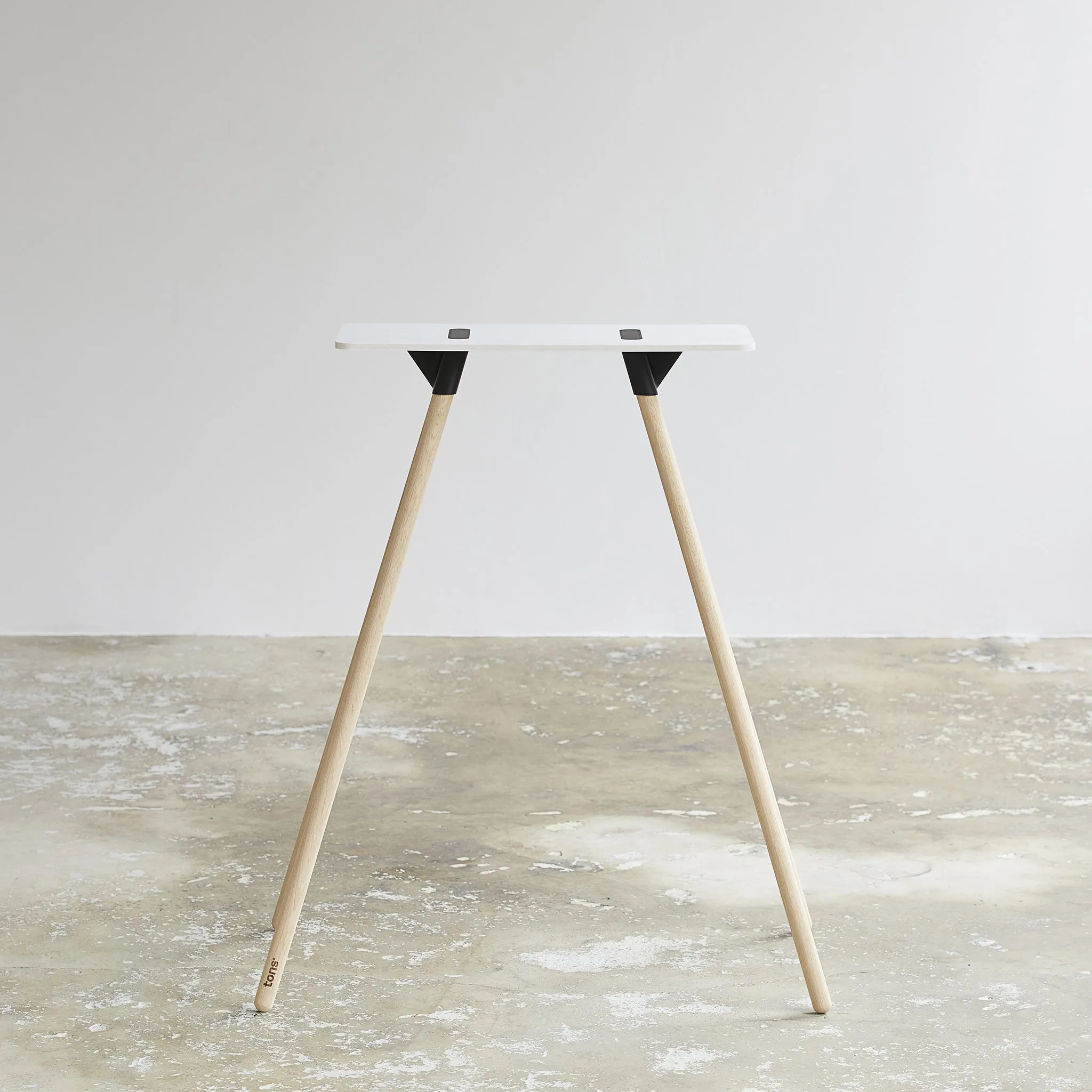 Classic Table
