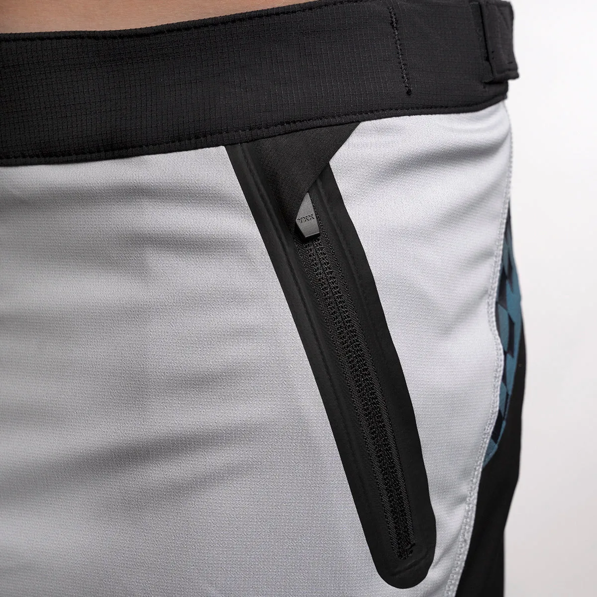 Crossline 2.0 Velocity Youth Short - Silver/Black
