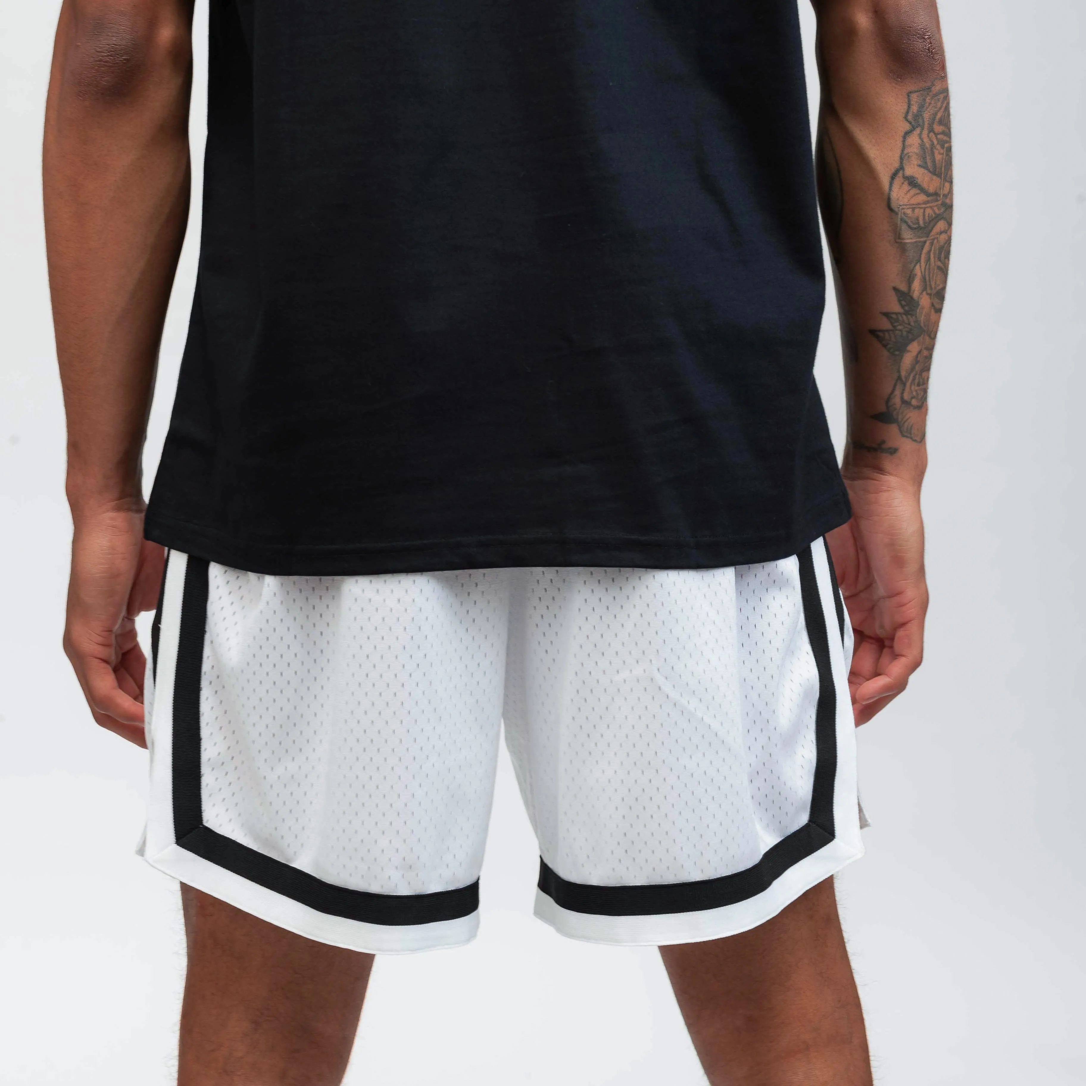 DEUCE VIBE SHORTS 2.0 | White