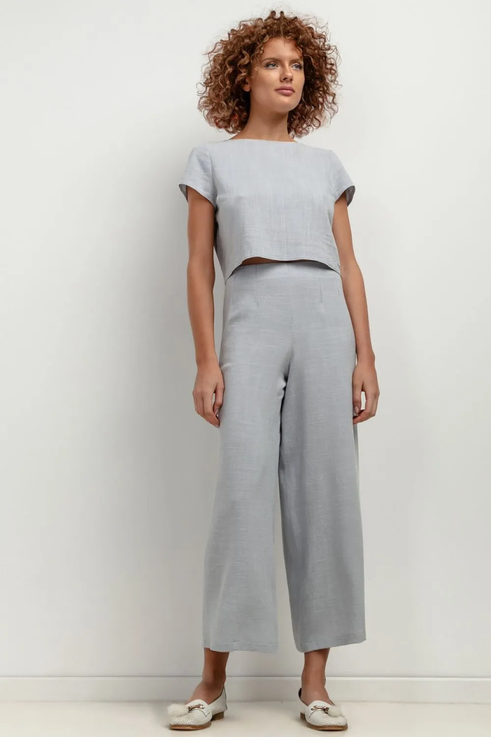 Elegant Wide-Leg Linen Trousers