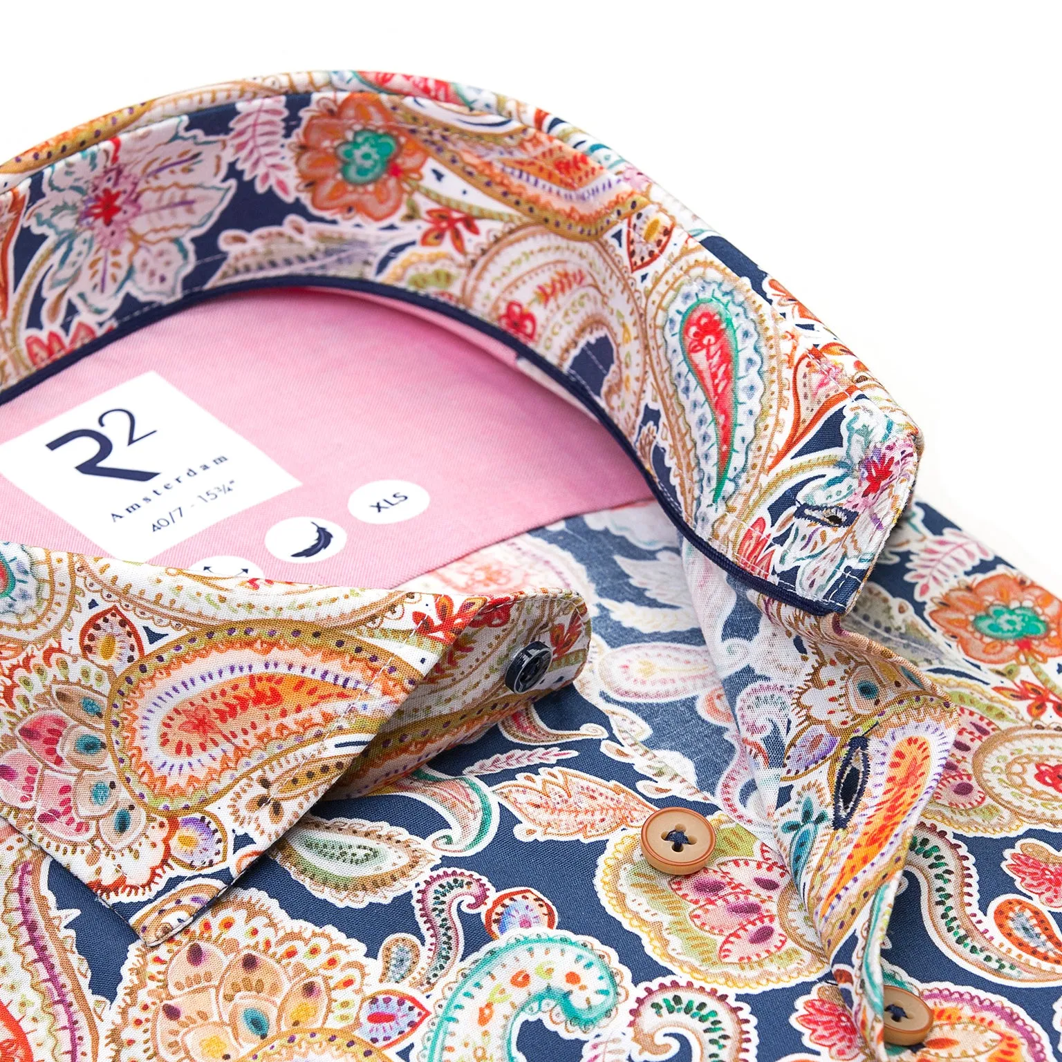 Extra long sleeves. Paisley stretch shirt