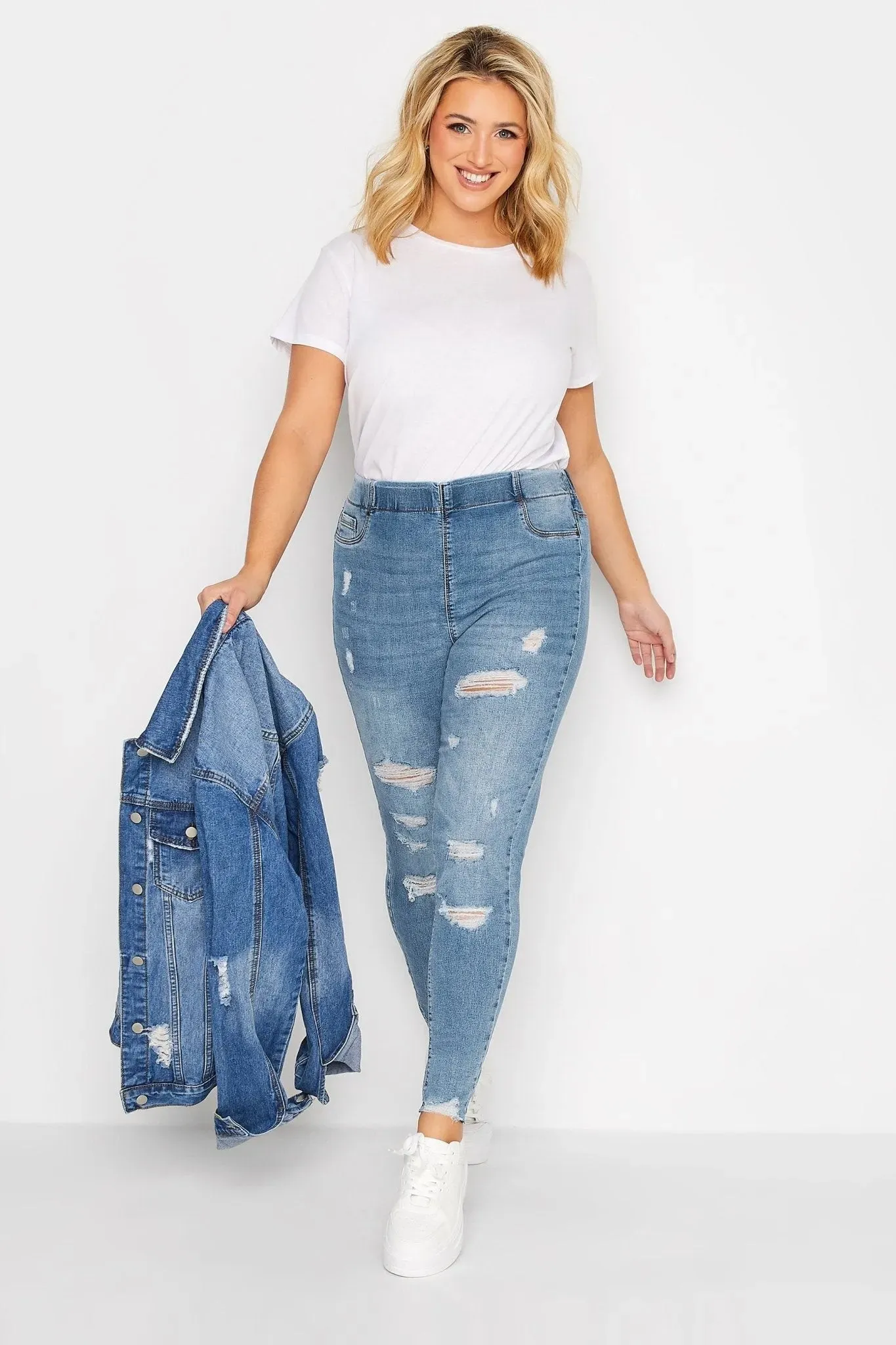 Fashionomics Distressed Jeans Plus Size