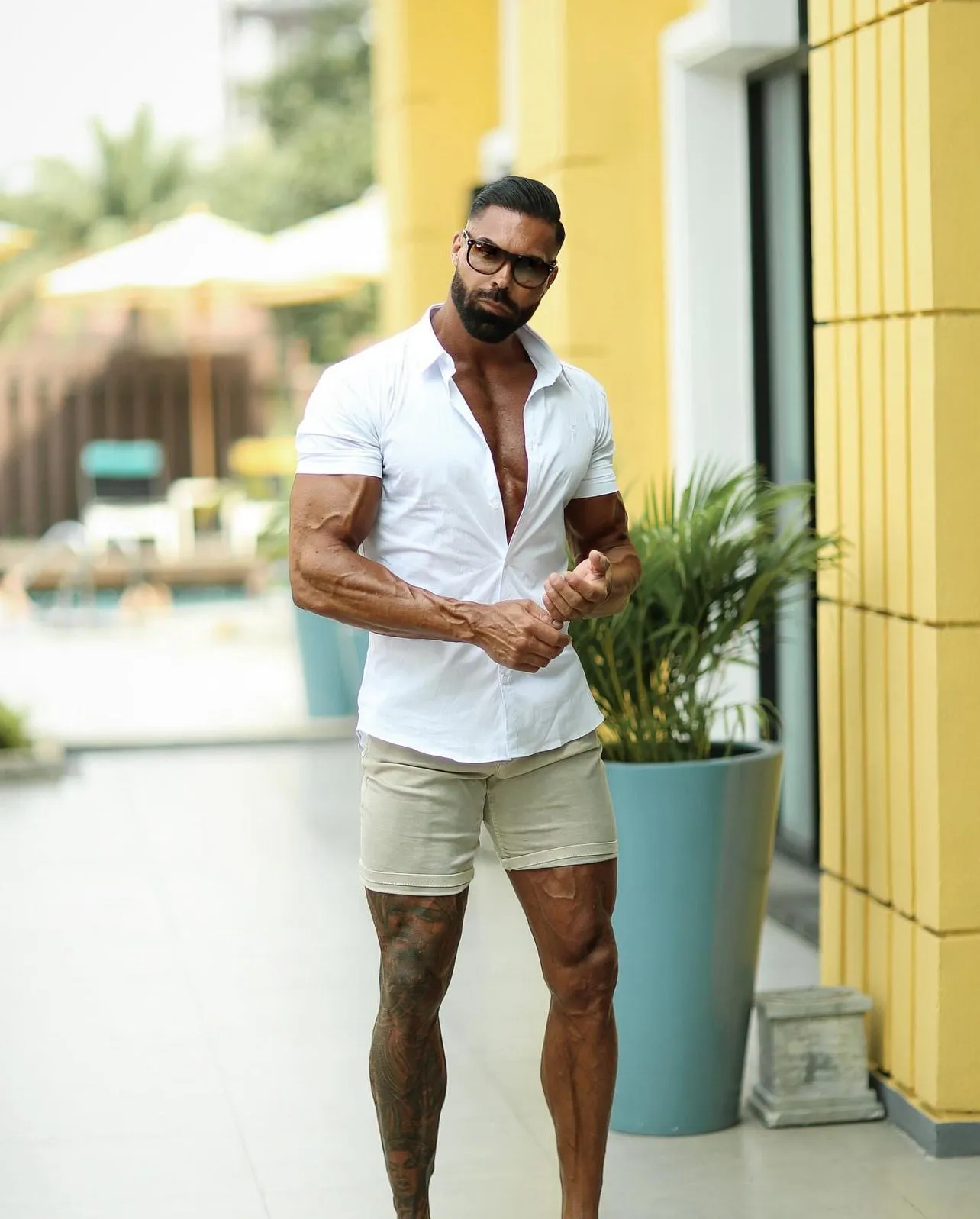 Father Sons Super Slim White Short Sleeve Stretch with Back Box Pleat and Side Seam Detail - FS944