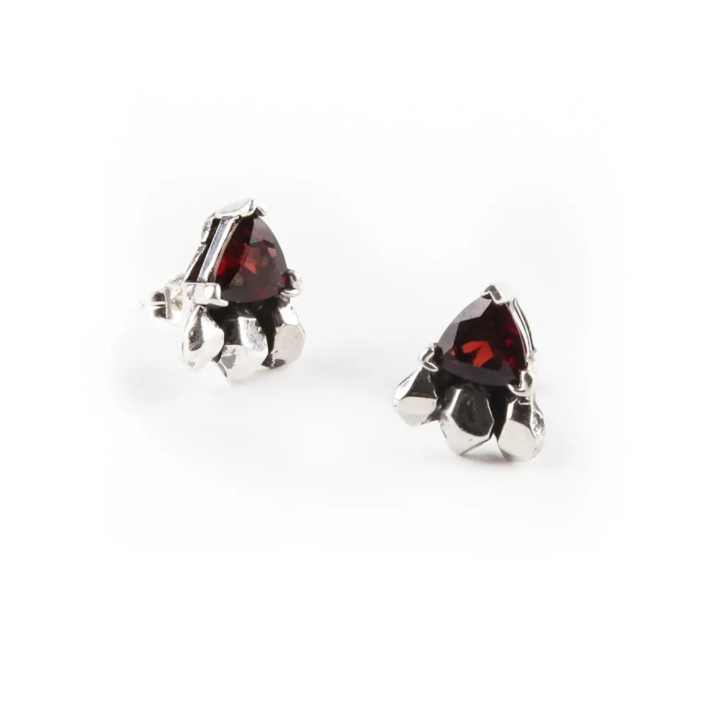 FEATHER SPEAR EARRINGS | GARNET