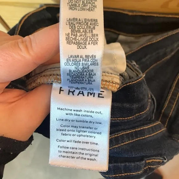 Frame Le Skinny de Jeanne in Queens Way Size 27