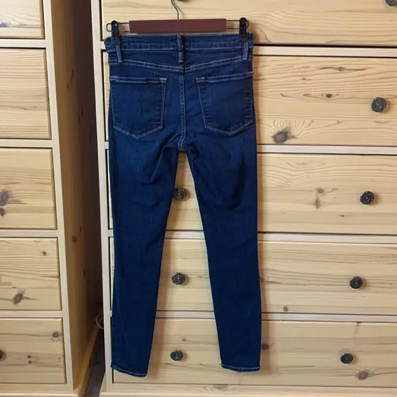 Frame Le Skinny de Jeanne in Queens Way Size 27