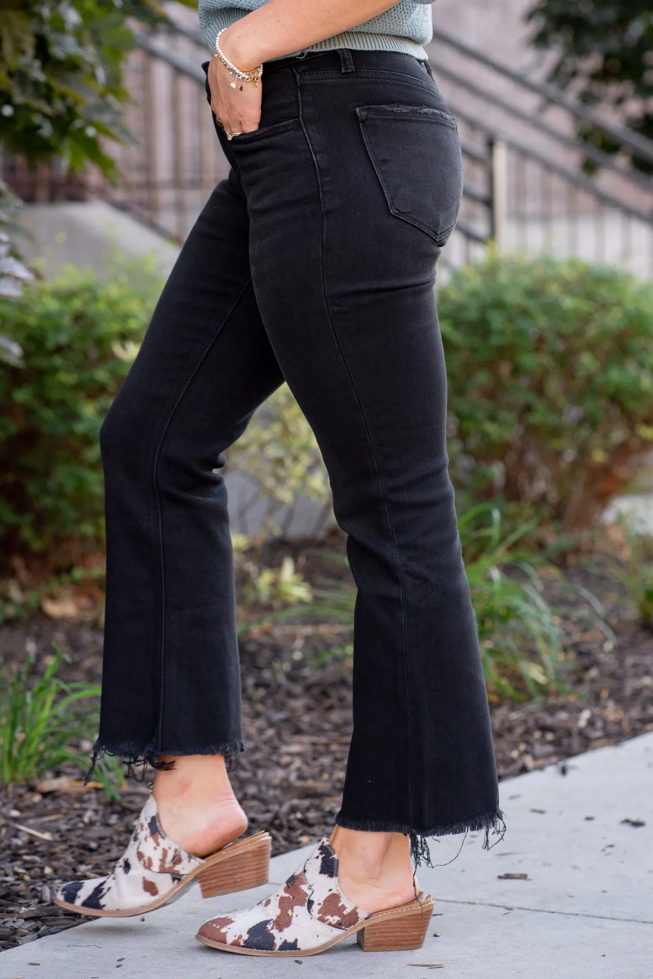 Grandeur Mid Rise Raw Hem Cropped Flare