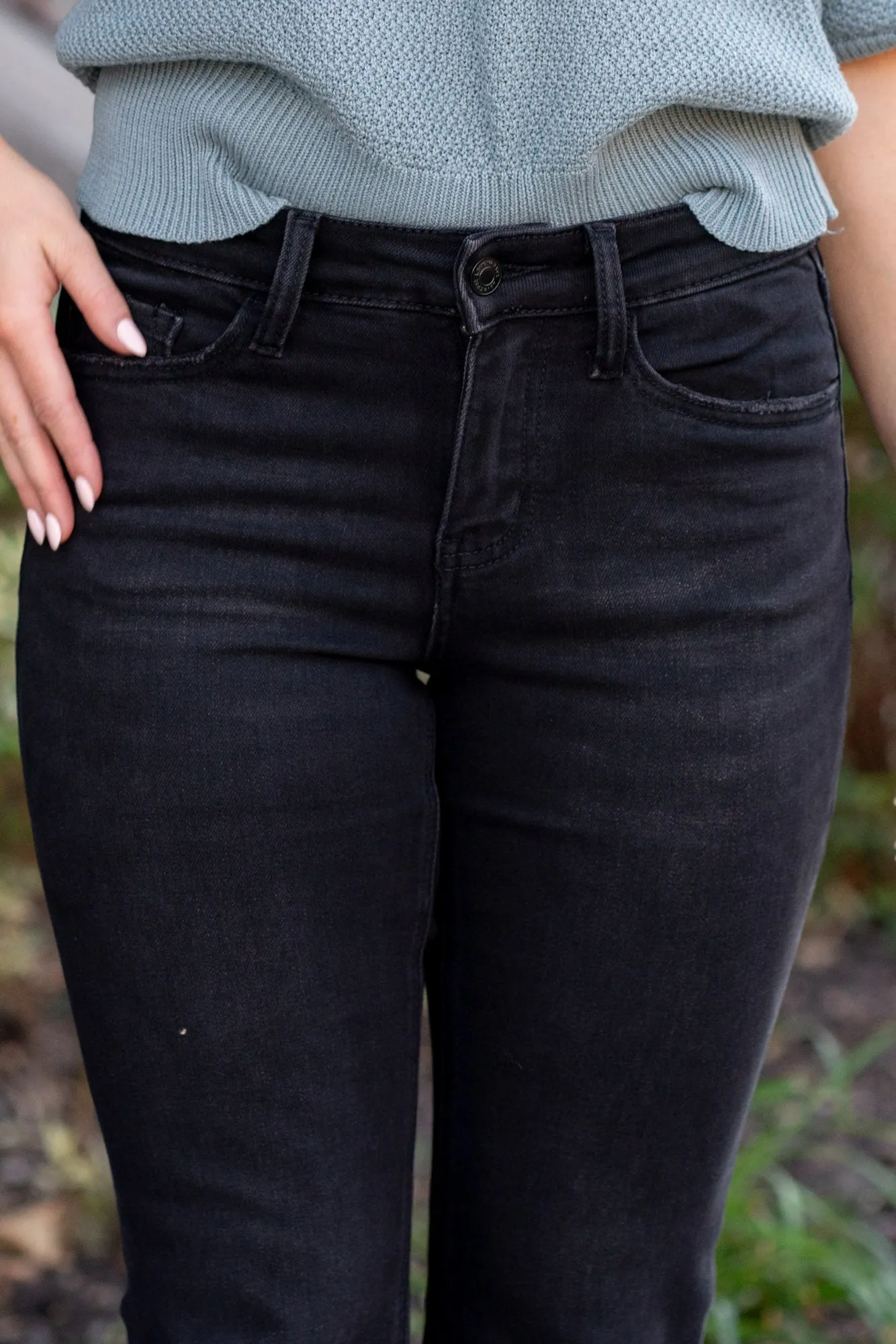 Grandeur Mid Rise Raw Hem Cropped Flare