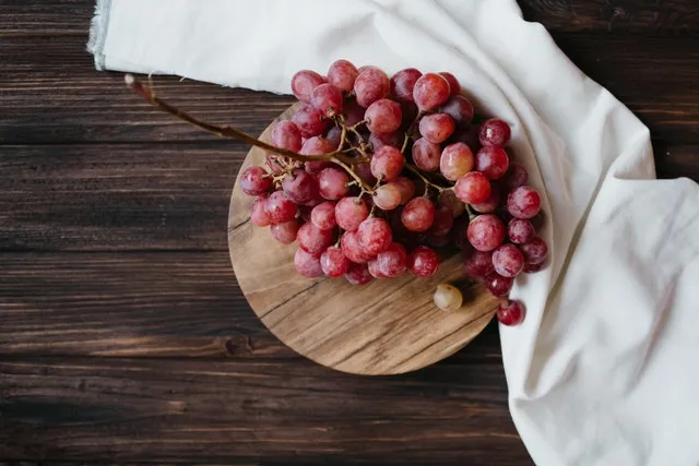Grapes ( Seedless )