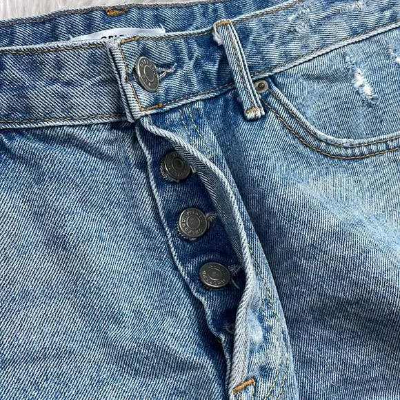 GRLFRND Helena destroyed jean shorts Size 28 EUC