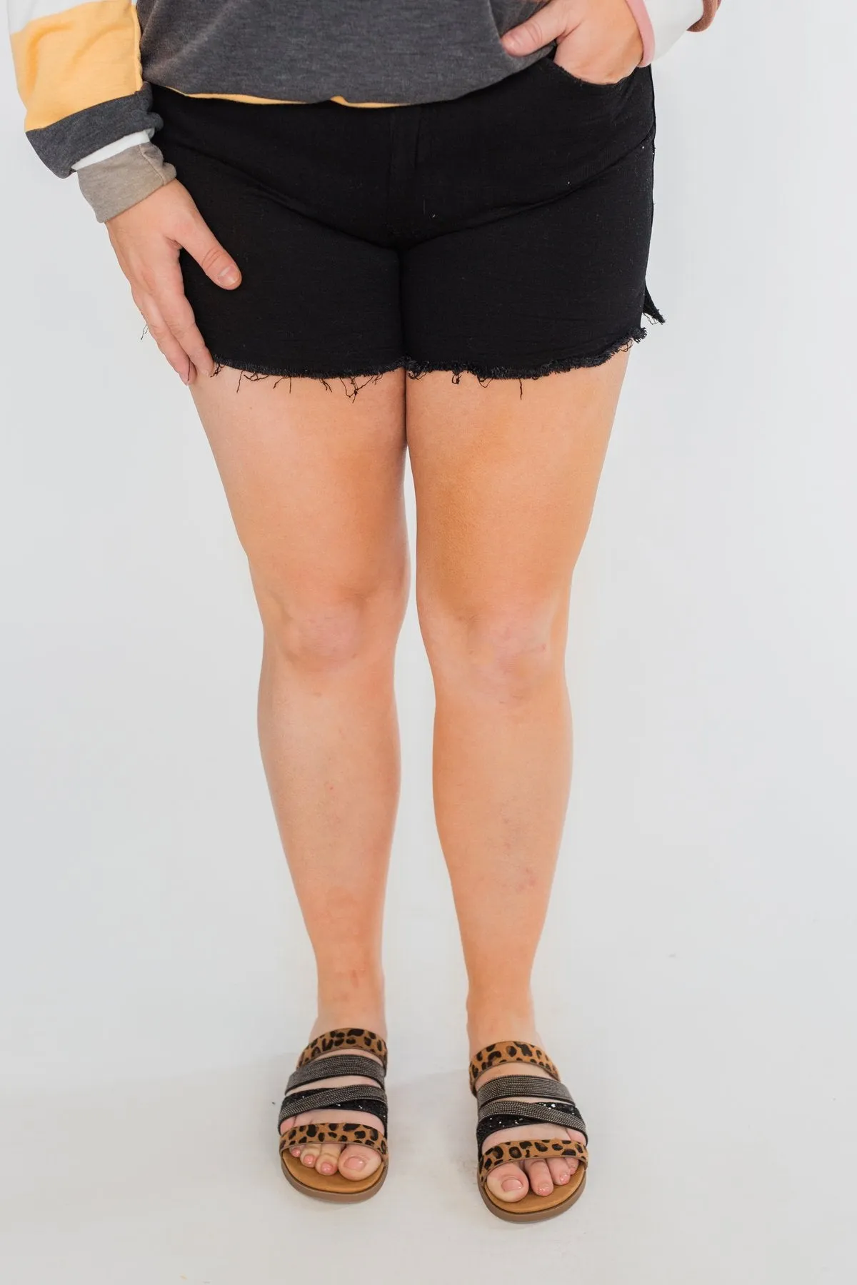 KanCan Frayed Hem Shorts- Black