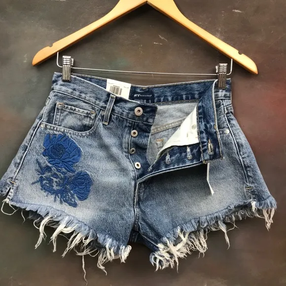 Levi’s Made Crafted Cheeky High Rise Button Fly