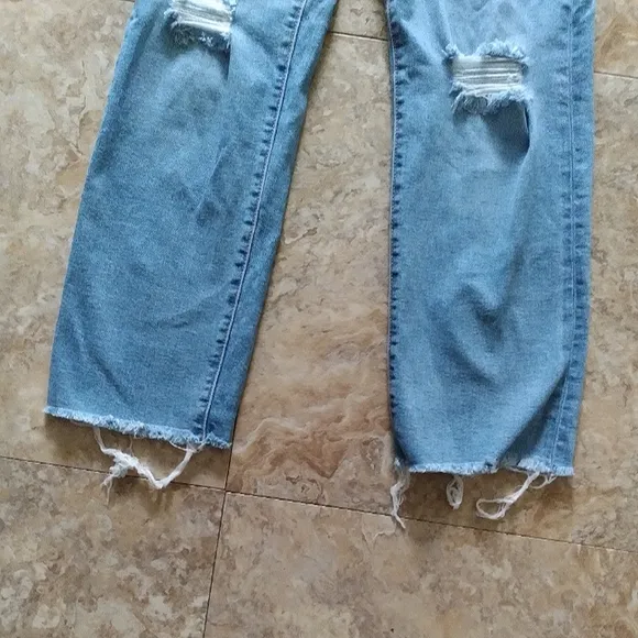 Levi's Ribcage Straight Ankle jeans, size 24