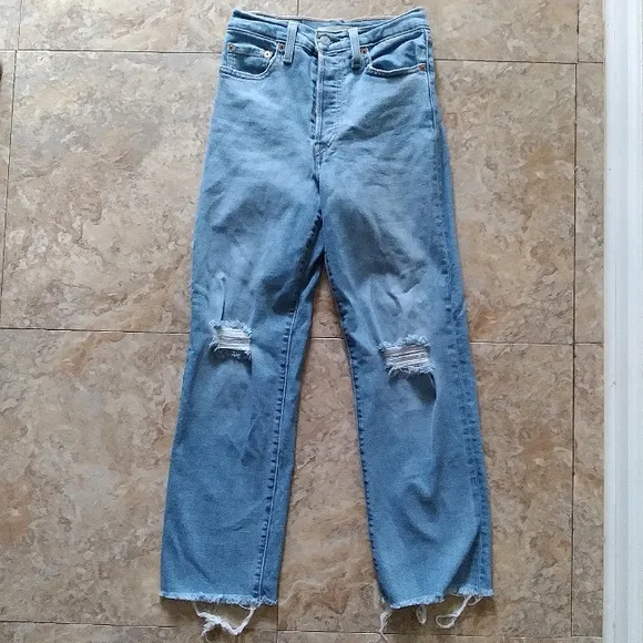 Levi's Ribcage Straight Ankle jeans, size 24
