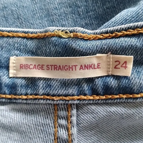 Levi's Ribcage Straight Ankle jeans, size 24