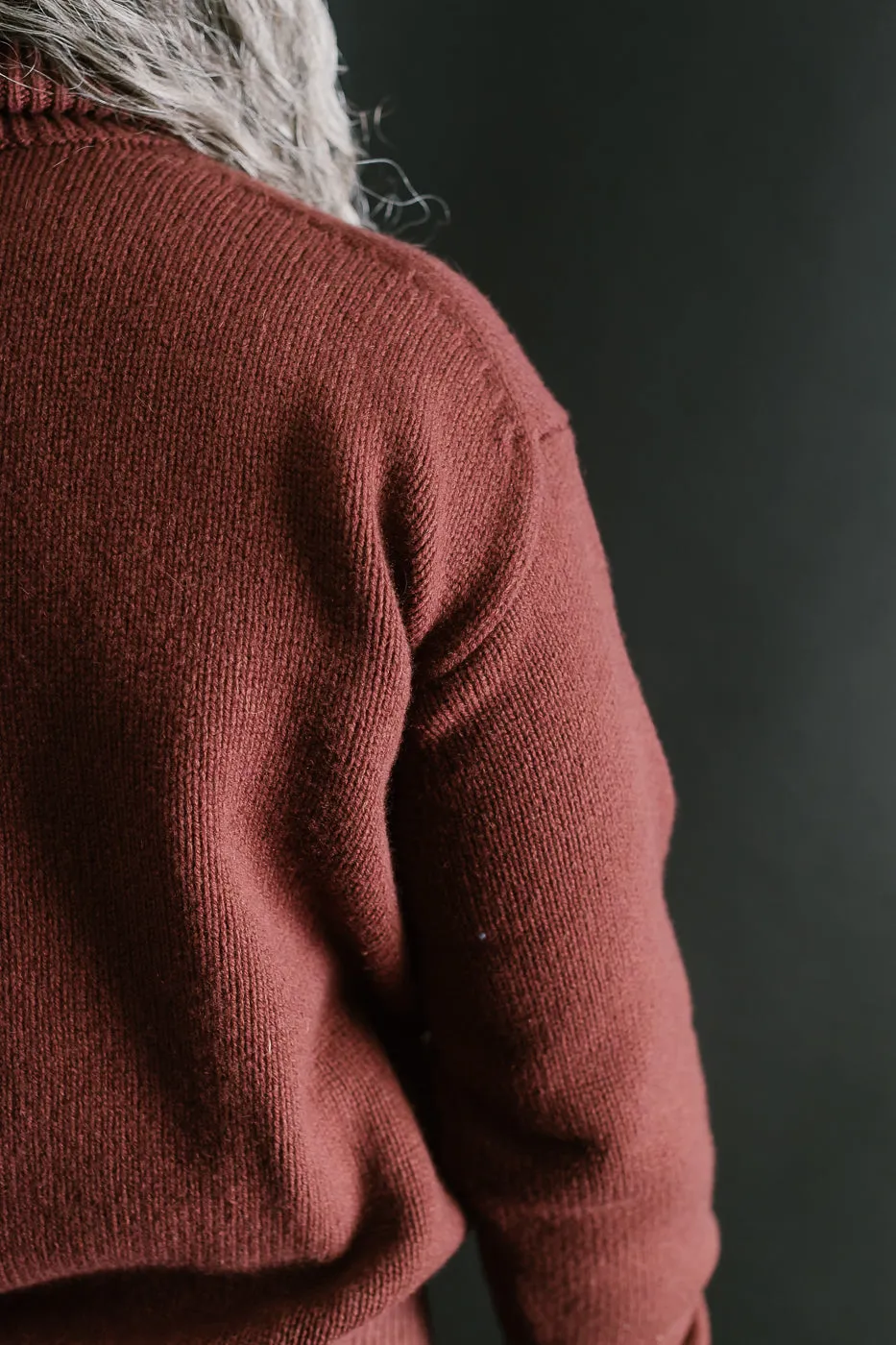 LOCT01.151 - Merino Wool Cashmere Blend Turtle Neck Pullover Relaxed Fit - Dark Brown