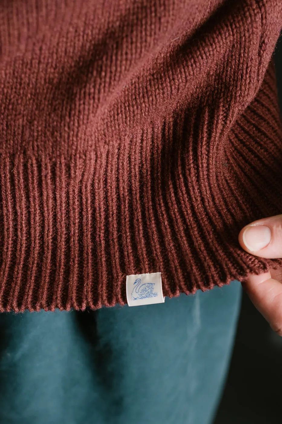 LOCT01.151 - Merino Wool Cashmere Blend Turtle Neck Pullover Relaxed Fit - Dark Brown
