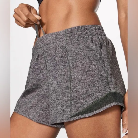 Lululemon Hotty Hot Short Il * Long 4” Heather Lux Multi Black size 2 Tall