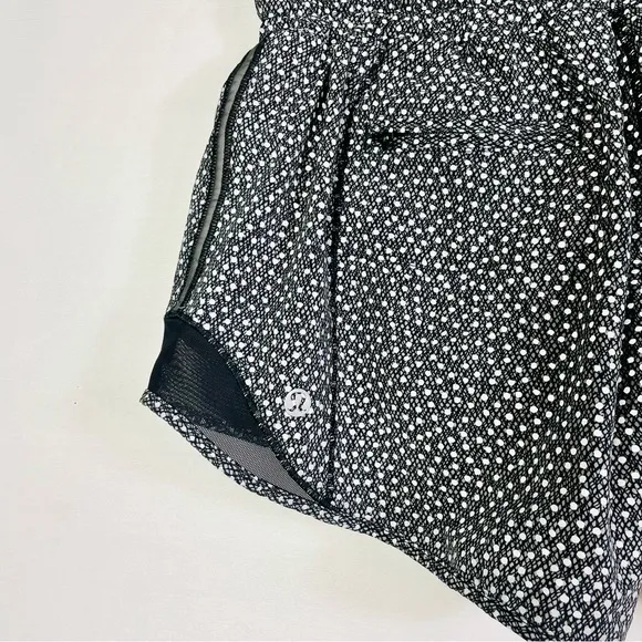 Lululemon Hotty Hot Short (Reflective) (2 1/2&quot;)
