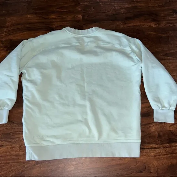 Lululemon Perfectly Oversized Crew Delicate Mint Size 8