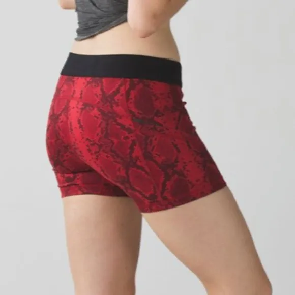 Lululemon What The Sport Short Mini Ziggy Snake Red Tide Cranberry 4 Run Gym