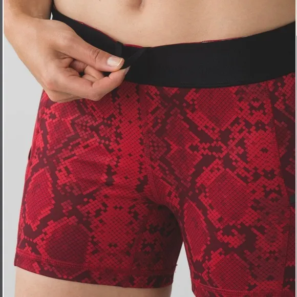 Lululemon What The Sport Short Mini Ziggy Snake Red Tide Cranberry 4 Run Gym
