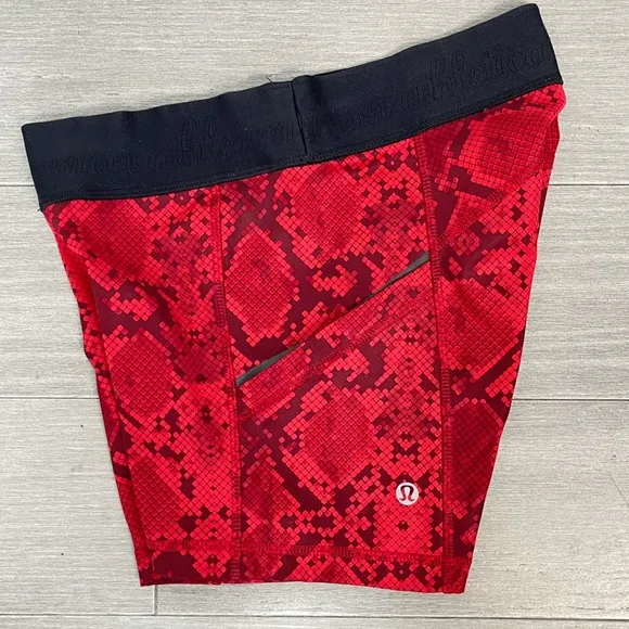 Lululemon What The Sport Short Mini Ziggy Snake Red Tide Cranberry 4 Run Gym