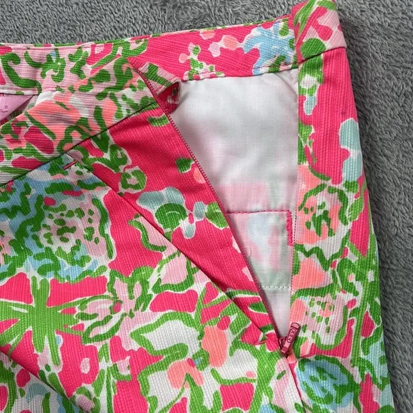 NEW Lilly Pulitzer 4 100% Cotton Pink Floral Women's Shorts