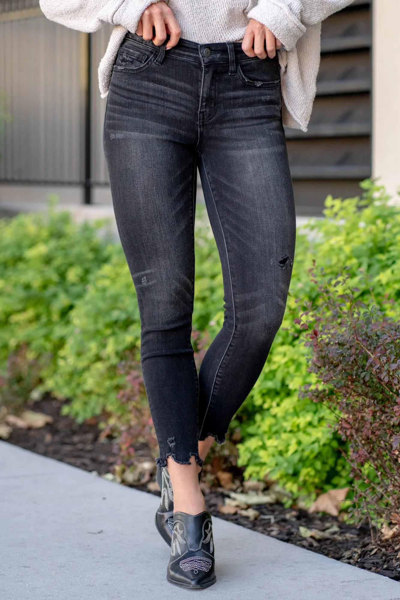Noteworthy Mid Rise Uneven Hem Cropped Skinny