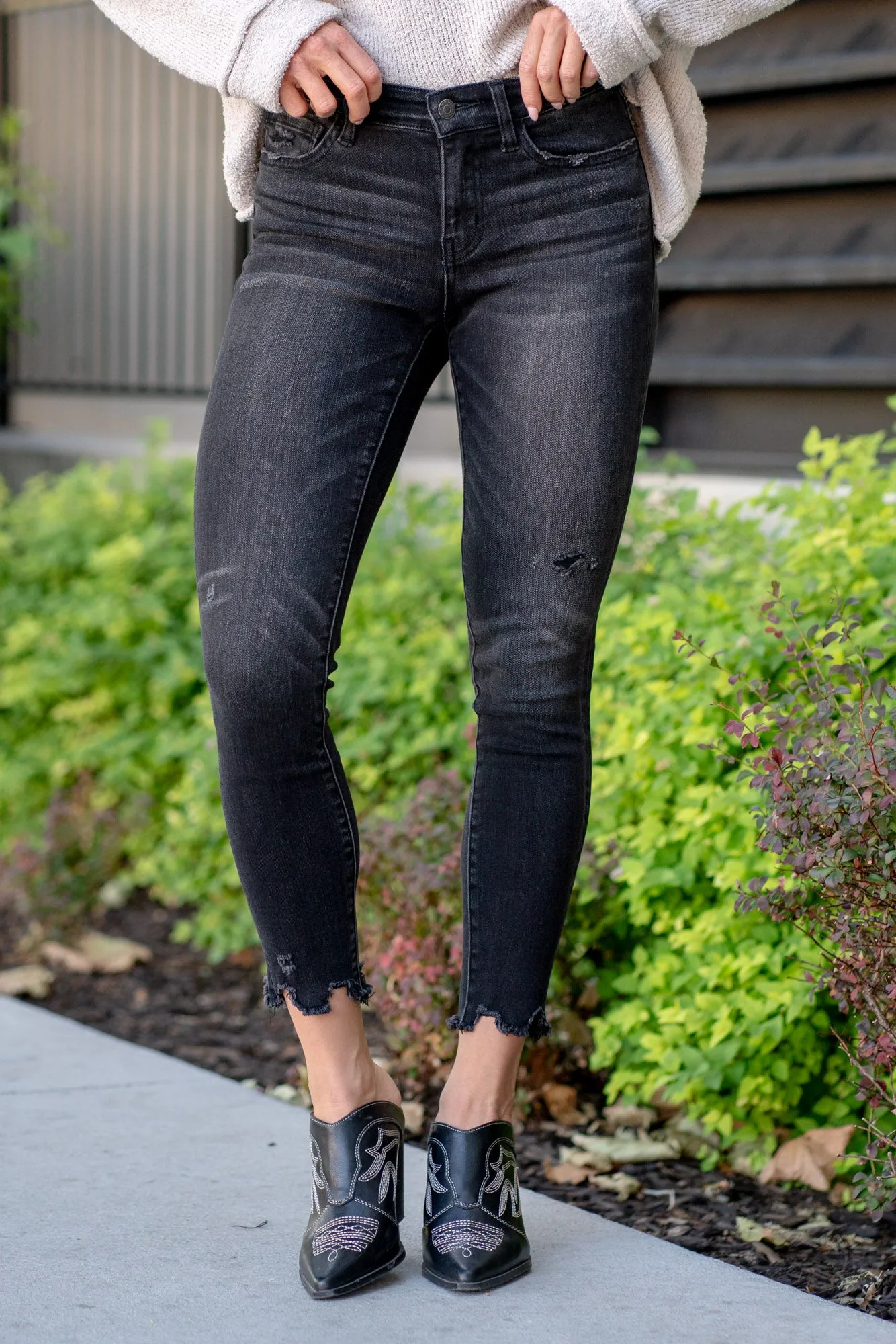Noteworthy Mid Rise Uneven Hem Cropped Skinny