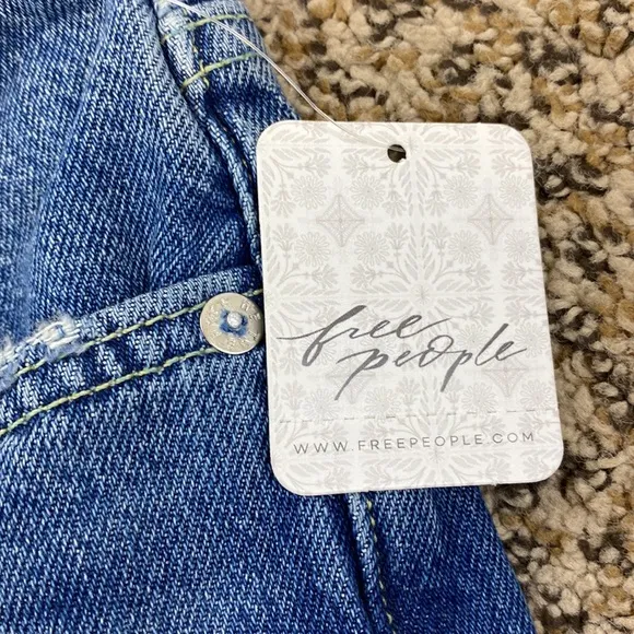 NWT FP We the Free Maggie Mid-rise Straight leg Jeans