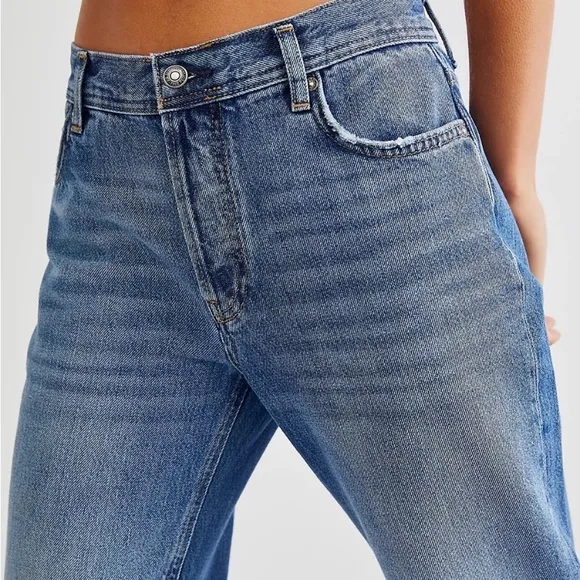 NWT FP We the Free Maggie Mid-rise Straight leg Jeans