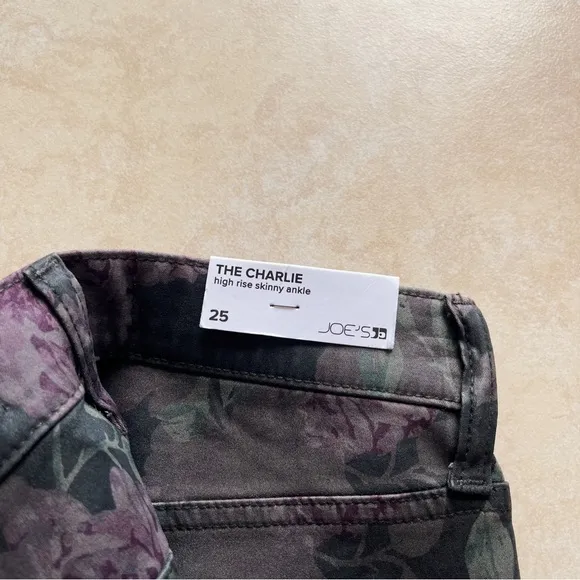 NWT Joe’s Jeans The Charlie High Rise Skinny Ankle Floral Print Jeans - 25