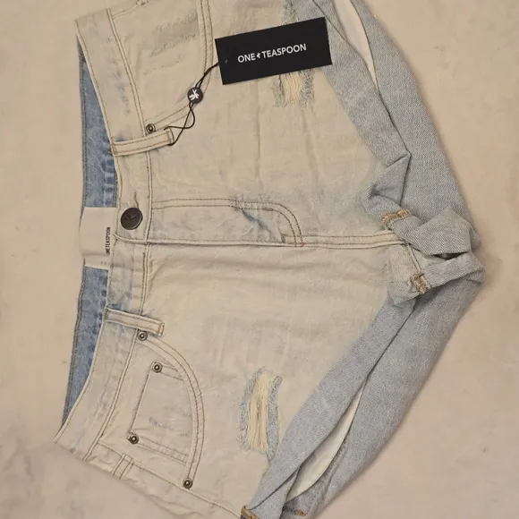 NWT One Teaspoon Bandit Jean Shorts In Size 31