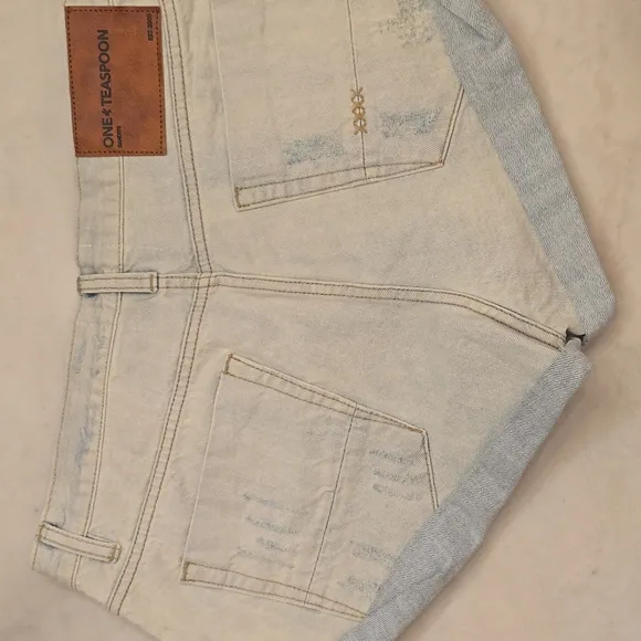 NWT One Teaspoon Bandit Jean Shorts In Size 31