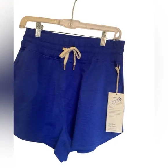 NWT Vuori halo performance shorts COPENHAGEN HEATHER Size L
