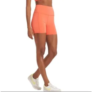 NWT Vuori Studio Pocket Short in Grapefruit Size Large