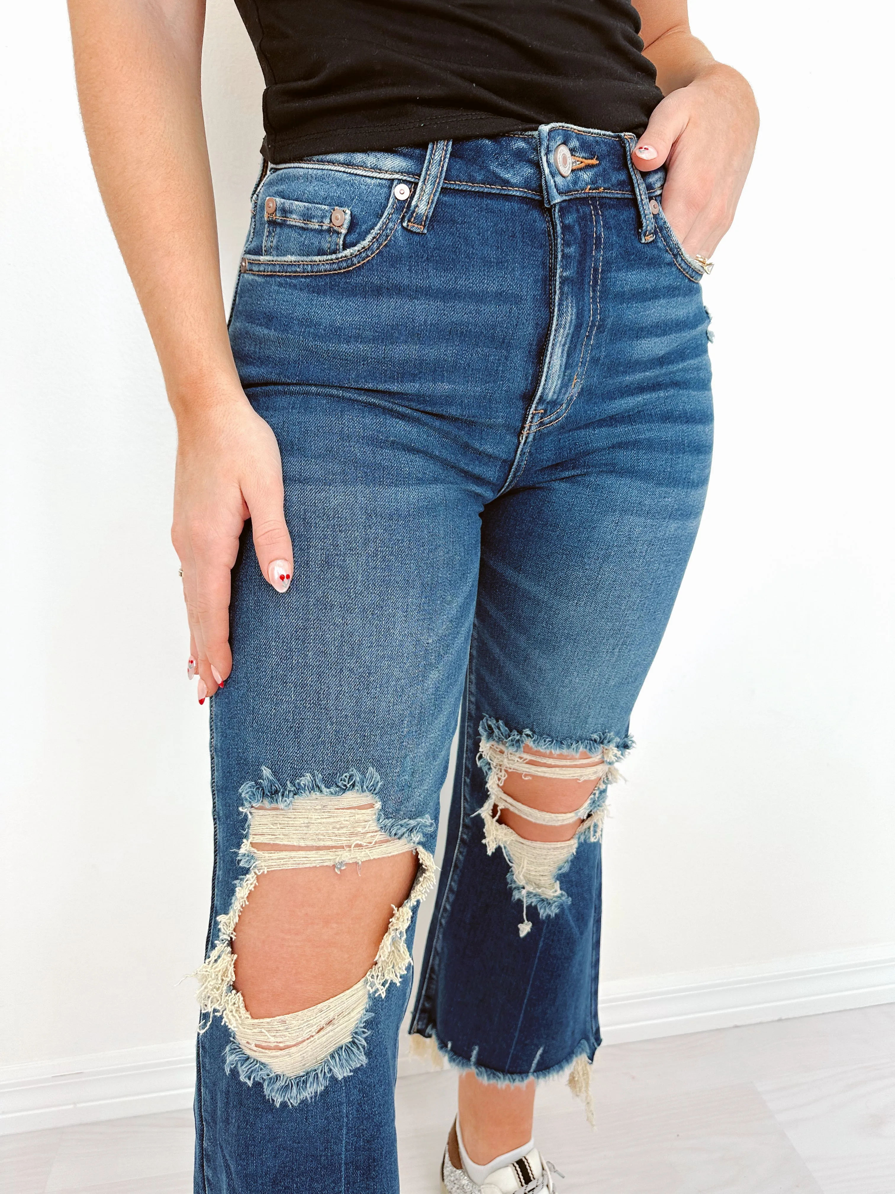 Riya Raw Hem Distressed Cropped Jeans