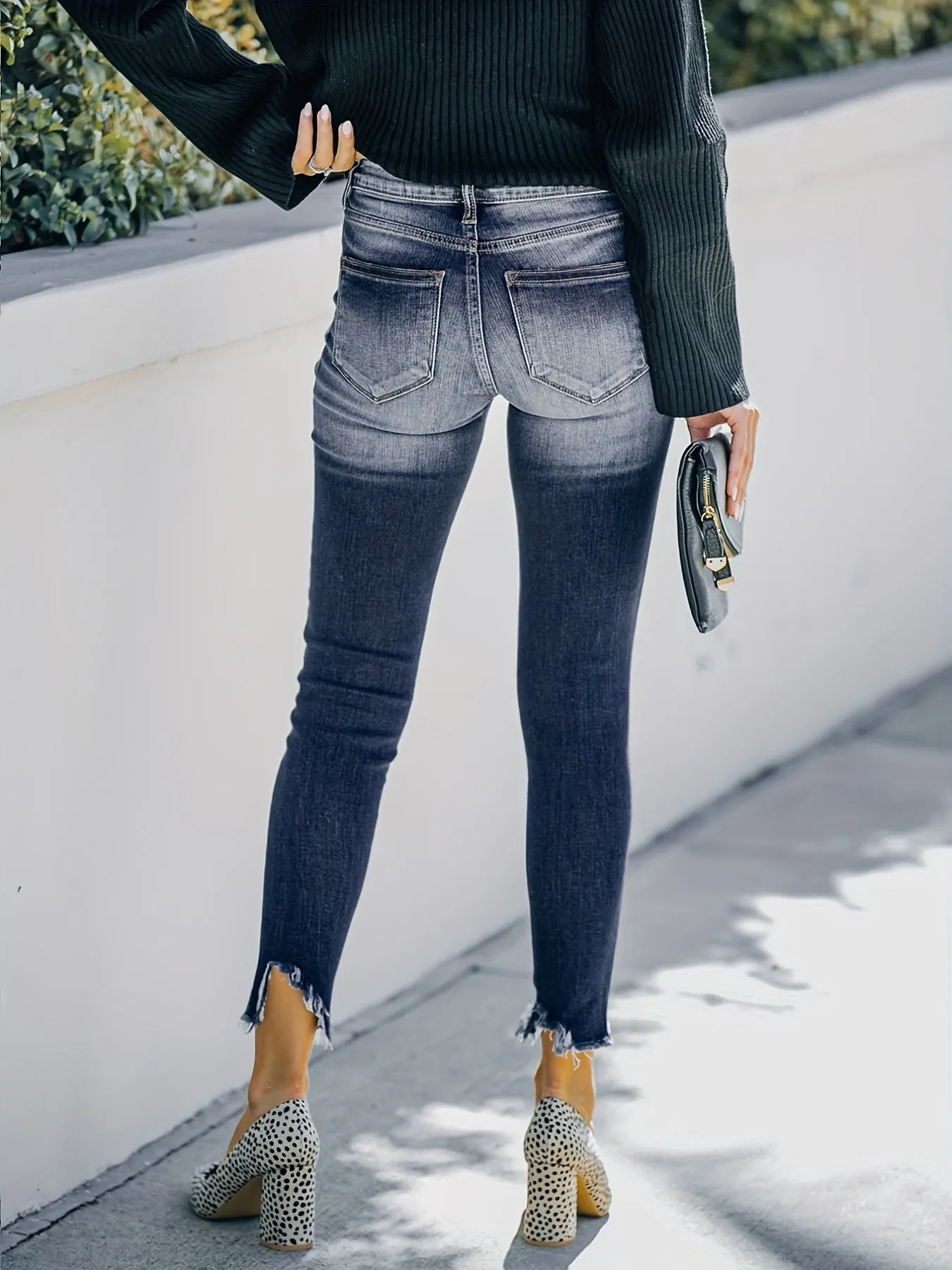 Sariah | High-Waisted Knop Jeans