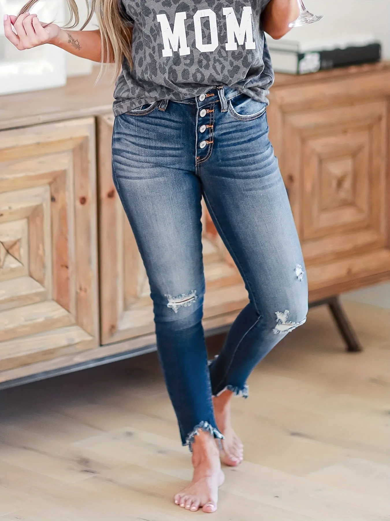 Sariah | High-Waisted Knop Jeans