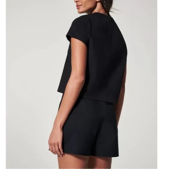 Spanx the perfect A Line shorts black medium NWT