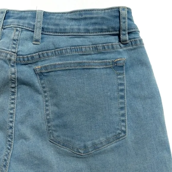 Tommy Bahama Slim Boyfriend Mid Rise Distressed Light Wash Jeans Blue Size 26
