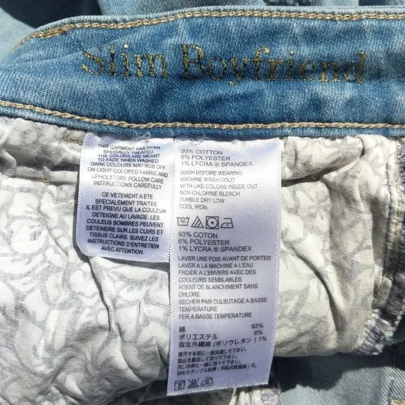 Tommy Bahama Slim Boyfriend Mid Rise Distressed Light Wash Jeans Blue Size 26